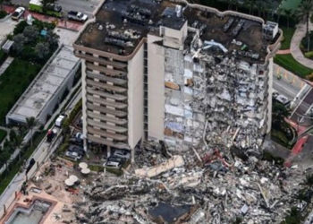 Miami'de 12 katlı apartman yıkıldı, binada yaşayan 99 kişiden haber alınamıyor