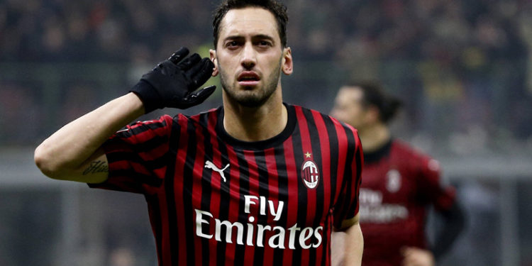 Milan'dan Hakan Çalhanoğlu'na yeni teklif