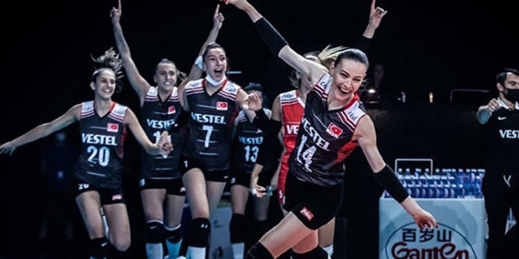 Milli voleybolcu Eda Erdem, Milletler Ligi'nde "Rüya Takım"a seçildi