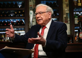 Milyarder yatırımcı Warren Buffett, Gates Vakfı'ndan istifa etti; servetinin büyük kısmını bağışladı