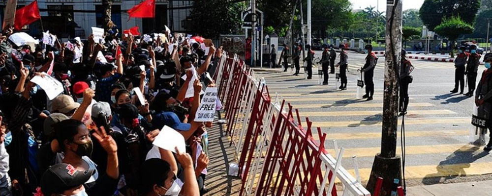 Myanmar'da ordunun darbe karşıtlarına müdahalesi sonucu ölenlerin sayısı 840'a çıktı