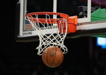 NBA'de Bucks, Nets'i yenerek konferans yarı final serisinde farkı bire indirdi