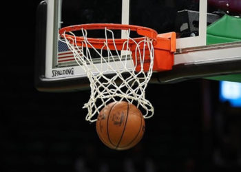 NBA'de Mavericks'i yenen Clippers konferans yarı finaline kalan son takım oldu