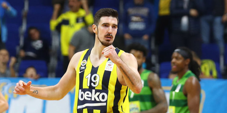 Nando De Colo, 1 yıl daha Fenerbahçe Beko'da