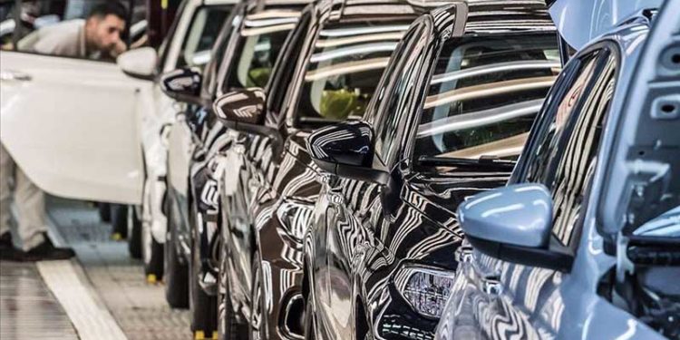 Otomobil fiyatları 4 yılda yüzde 200 zamlandı; Haziran'da yüzde 5 zam bekleniyor
