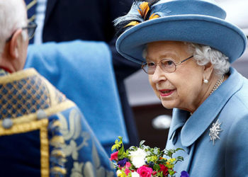 Oxford Üniversitesi'ne bağlı okulda öğrenciler "sömürgecilik tarihini hatırlattığı" gerekçesiyle Kraliçe Elizabeth'in portresini kaldırma kararı aldı