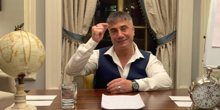 Peker'e yakınlığıyla bilinen Emre Olur: "Peker, haftaya ülke değiştirip yeni videosunu yayınlayacak"