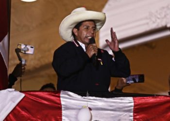 Peru'da devlet başkanlığı se&ccedil;imlerini sosyalist aday Castillo kazandı