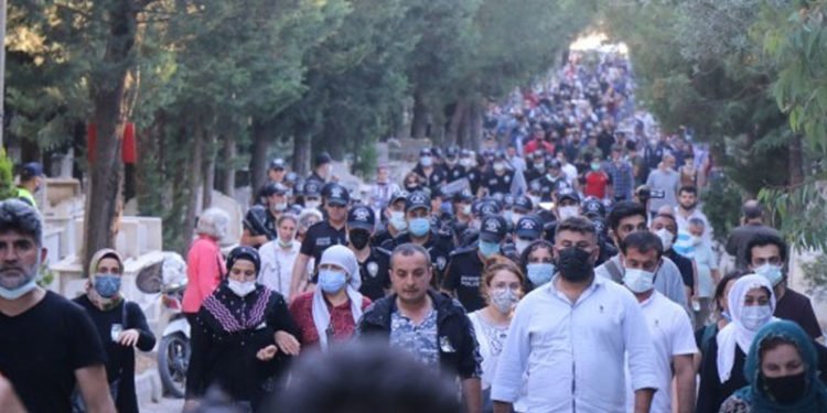 Polisten Deniz Poyraz’ın ailesine: Bunu yanına bırakmayacağız