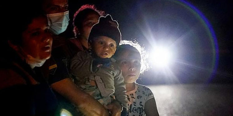 Rapor: ABD Meksika sınırında mahsur kalan 3 bin 300 göçmen tecavüze uğradı, saldırıya maruz kaldı