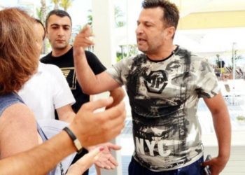 Rizespor Teknik Direkt&ouml;r&uuml; B&uuml;lent Uygun, &ccedil;evre savunucularının &uuml;st&uuml;ne y&uuml;r&uuml;d&uuml;!