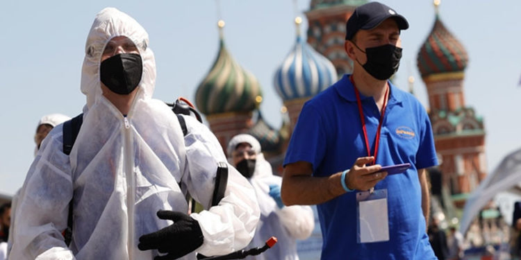 Rusya’da Kovid-19’un yeni varyantları salgın durumunu kötüleştirdi