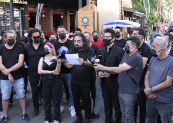 'Sahne sanatçıları görmezlikten geliniyor'