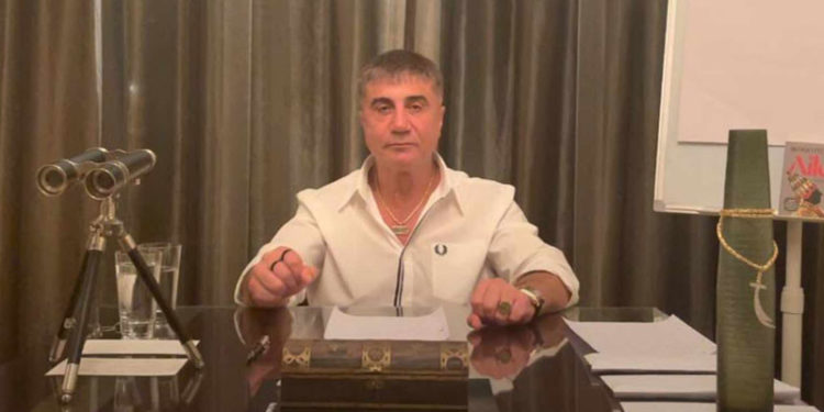 Sedat Peker'in avukatlarının iptal edilen pasaportları iade edildi