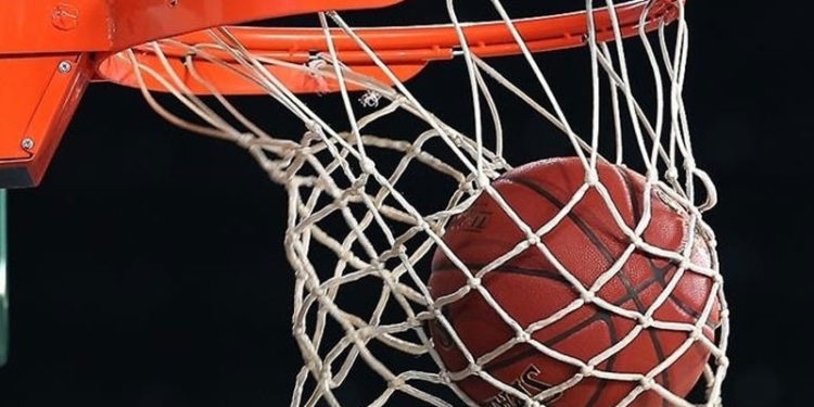 Suns son NBA şampiyonu Lakers'ı eledi