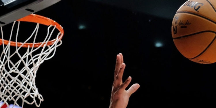Suns son saniye basketiyle NBA Batı Konferansı finalinde 2-0 öne geçti