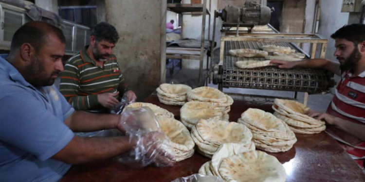 Suriye'de gıda krizi: Fazla un bulunduran fırıncı gözaltına alındı