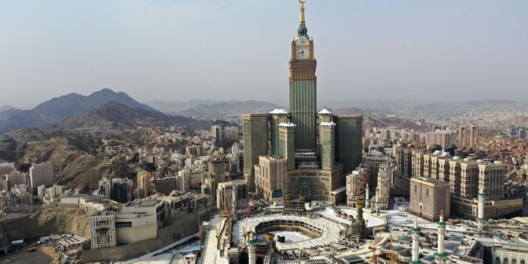 Suudi Arabistan: Cami hoparlörlerinin ses seviyesi halktan gelen şikayetler nedeniyle sınırlandırıldı