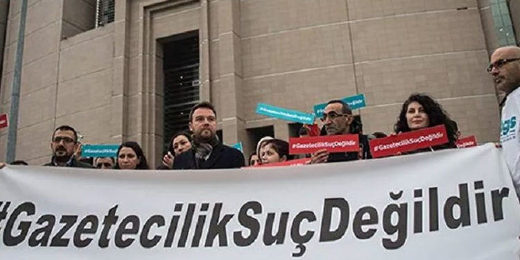 TGS: AFP Muhabiri boğazına basılıp nefessiz bırakılarak gözaltına alındı