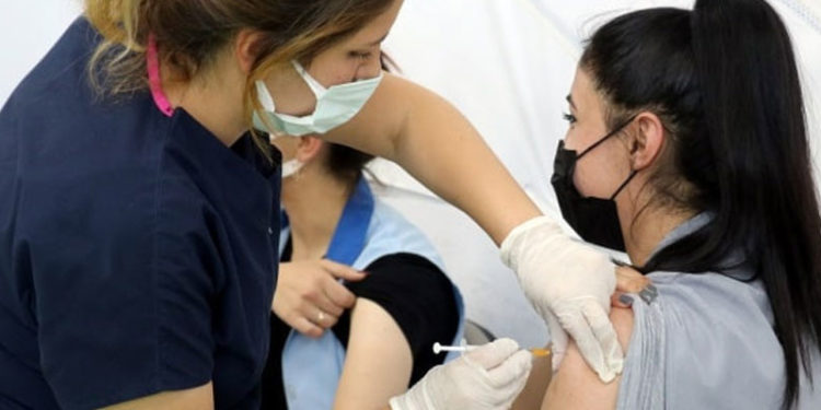 TTB’den Delta önerisi: Sağlıkçılar ve 65 yaş üstü yeniden aşılansın