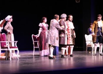 'Tartuffe' Van'da seyirciyle buluştu