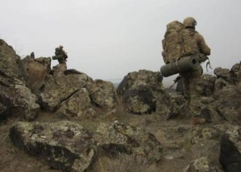 Tatvan'da &ccedil;atışma: iki şehit d&ouml;rt yaralı