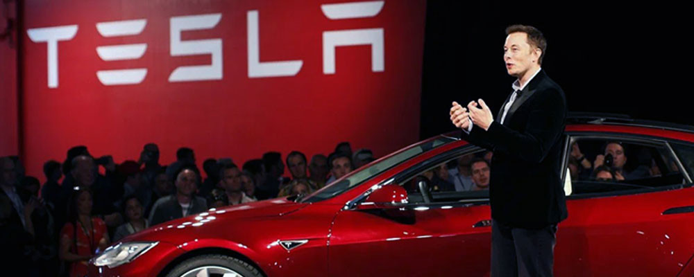 Tesla, 285 bin aracını hatalı yazılımdan dolayı geri çağırıyor