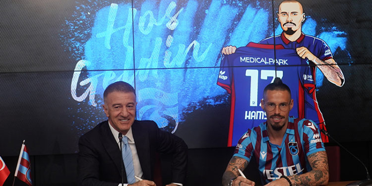 Trabzonspor'da Marek Hamsik imzayı attı