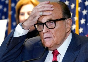 Trump'ın avukatı Giuliani'nin lisansı askıya alındı