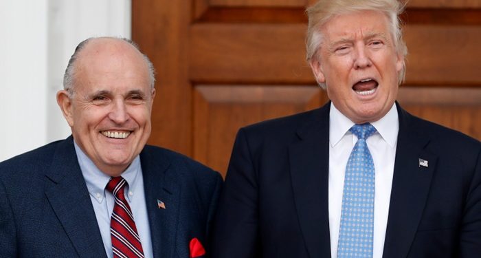 Trump’ın avukatı Giuliani’nin New York’ta avukatlık yapması yasaklandı