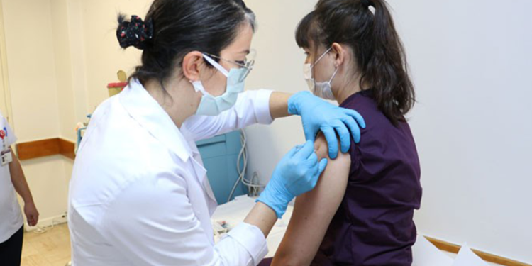 Türkiye'deki Sinovac aşısı denekleri: Altı ay geçmesine rağmen yeni aşı tanımlanmıyor, unutulduk, yalnız kaldık!