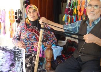 Urfa Valiliği son kazaz ustasına tahsis ettiği dükkanı elinden alıyor