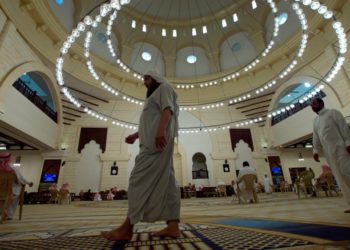 "Yaşlılar ve çocuklu ailelerden şikâyet geliyor" denildi; Suudi Arabistan'da yüksek ezan sesine kısıtlama getirildi