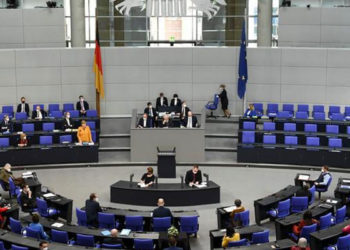 Yeşiller ve Sol Parti'nin Türkiye'ye silah ambargosu teklifleri reddedildi