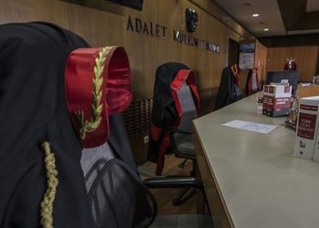 Yüksek yargı: ‘4 bin hakim savcı meslekten atıldı, yerlerine deneyimsiz hakimler geldi; kararları ailemize bile izah edemiyoruz’