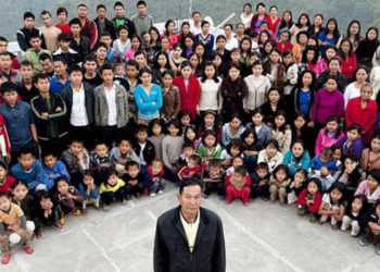 Ziano Chana: Dünyanın en kalabalık ailesine sahip olduğu sanılan Hint tarikat lideri hayatını kaybetti