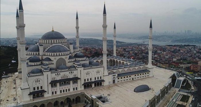 İBB, Çamlıca Camii için 290 milyon dolardan fazla harcamış!