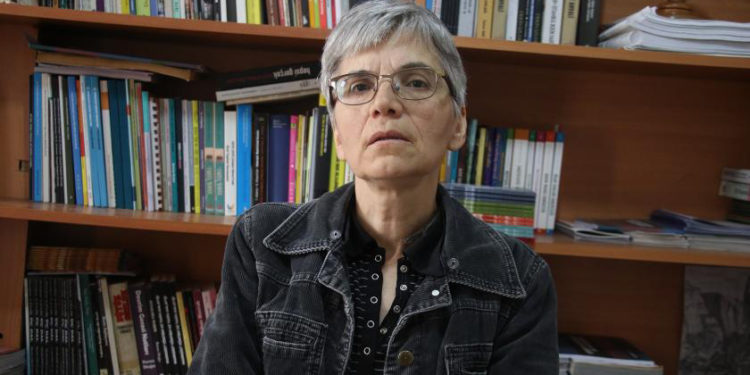 İHD İstanbul Şube yöneticisi Hatice Onaran, evine yapılan baskınla gözaltına alındı