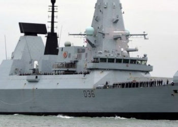 İngiltere Savunma Bakanlığı'na ait gizli belgeler otobüs durağında bulundu