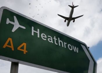 İngiltere, T&uuml;rkiye'yi 10 g&uuml;n otel karantinası uygulanan 'kırmızı liste'den &ccedil;ıkarmadı