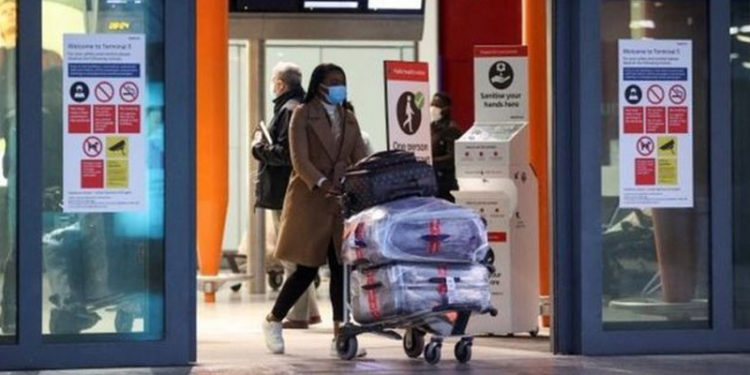 İngiltere hükümetinin seyahat kısıtlamalarını hafifletmemesine turizm sektörü tepkili