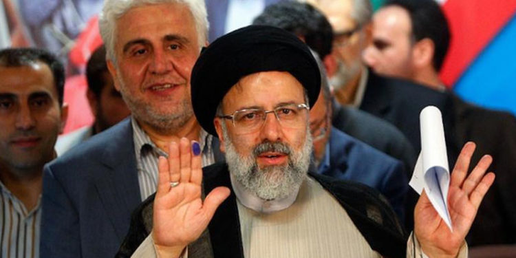 İran'da cumhurbaşkanlığı seçiminin favorisi İbrahim Reisi