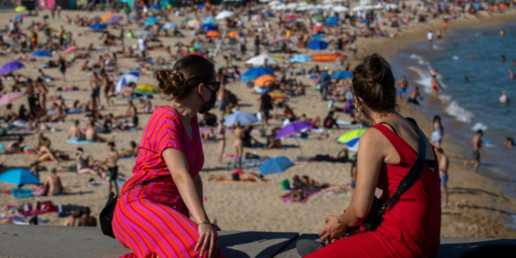 İspanya, Sinovac aşısı yaptıran turistleri ülkeye kabul edeceğini açıkladı