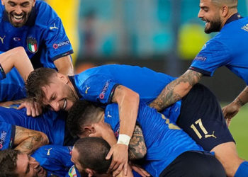 İsviçre'yi 3 golle geçen İtalya gruptan çıktı