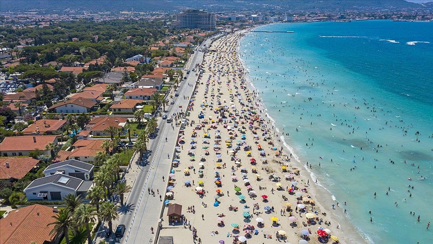 İstanbul Üniversitesi Tıp Fakültesi Dekanı: Ağustos ortası 20 binli rakamları görürsek şaşırmayın; 4. dalga, sonbaharı beklemeyecek