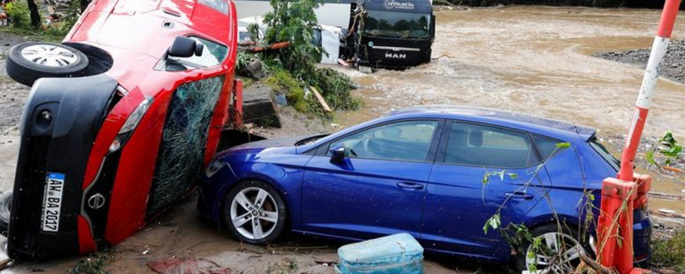 Şiddetli yağışlar Avrupa'da hayatı olumsuz etkiliyor: Almanya ve Belçika'da çok sayıda can kaybı var