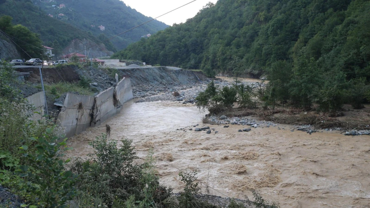 “Kanal İstanbul Yerine Karadeniz Önlem Reçetesi”