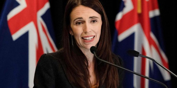 Yeni Zelanda, IŞİD bağlantılı kadın ve iki çocuğunun Türkiye’den iadesini kabul etti