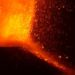 İtalya’daki yanardağ Etna yeniden lav ve kül püskürttü