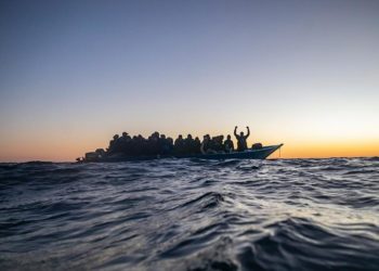 Doğu Akdeniz’de 45 kişiyi taşıyan tekne battı